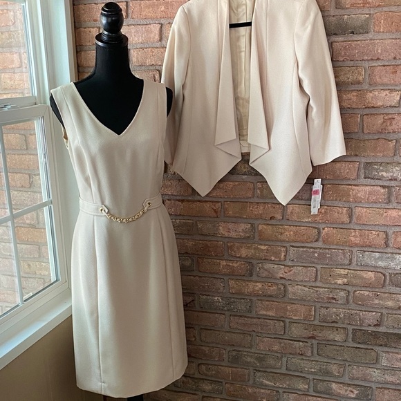 Alex Marie Dresses & Skirts - Alex Marie Cream and Gold Chain Detail Dress and Jacket Size 6 NWT